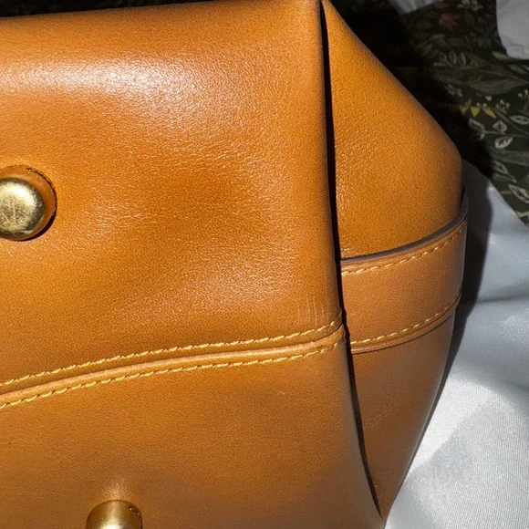 Coach Empire 40 Honey Brown - Picture 4 of 10